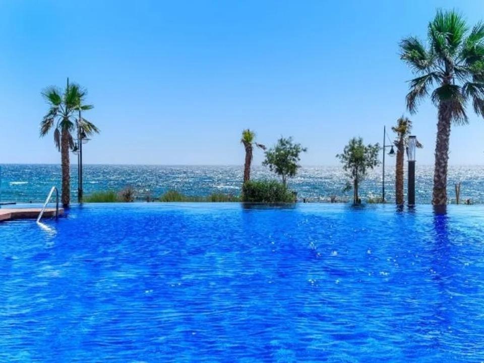 Apartment Deluxe Clara Sea Senses Torrevieja Exteriör bild