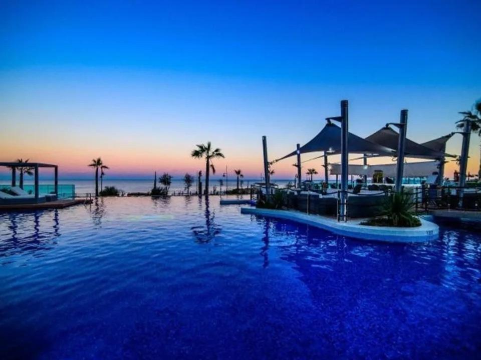 Apartment Deluxe Clara Sea Senses Torrevieja Exteriör bild